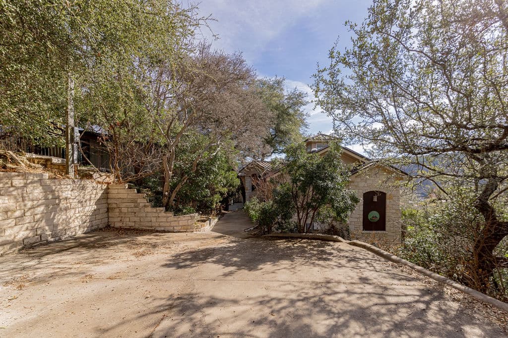 Stairway to Heaven House - Image 46