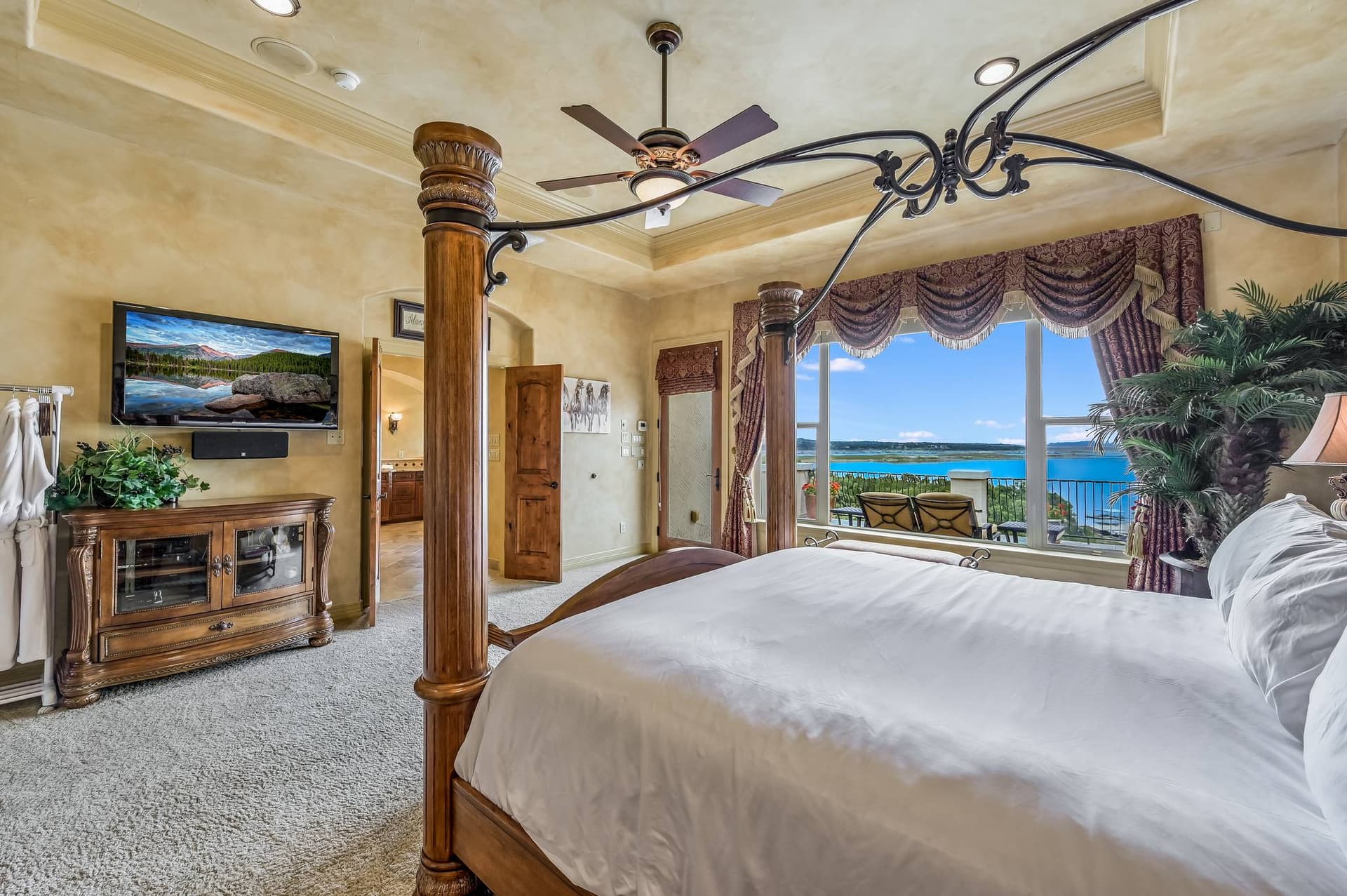 Palms on Lake Travis - Image 28