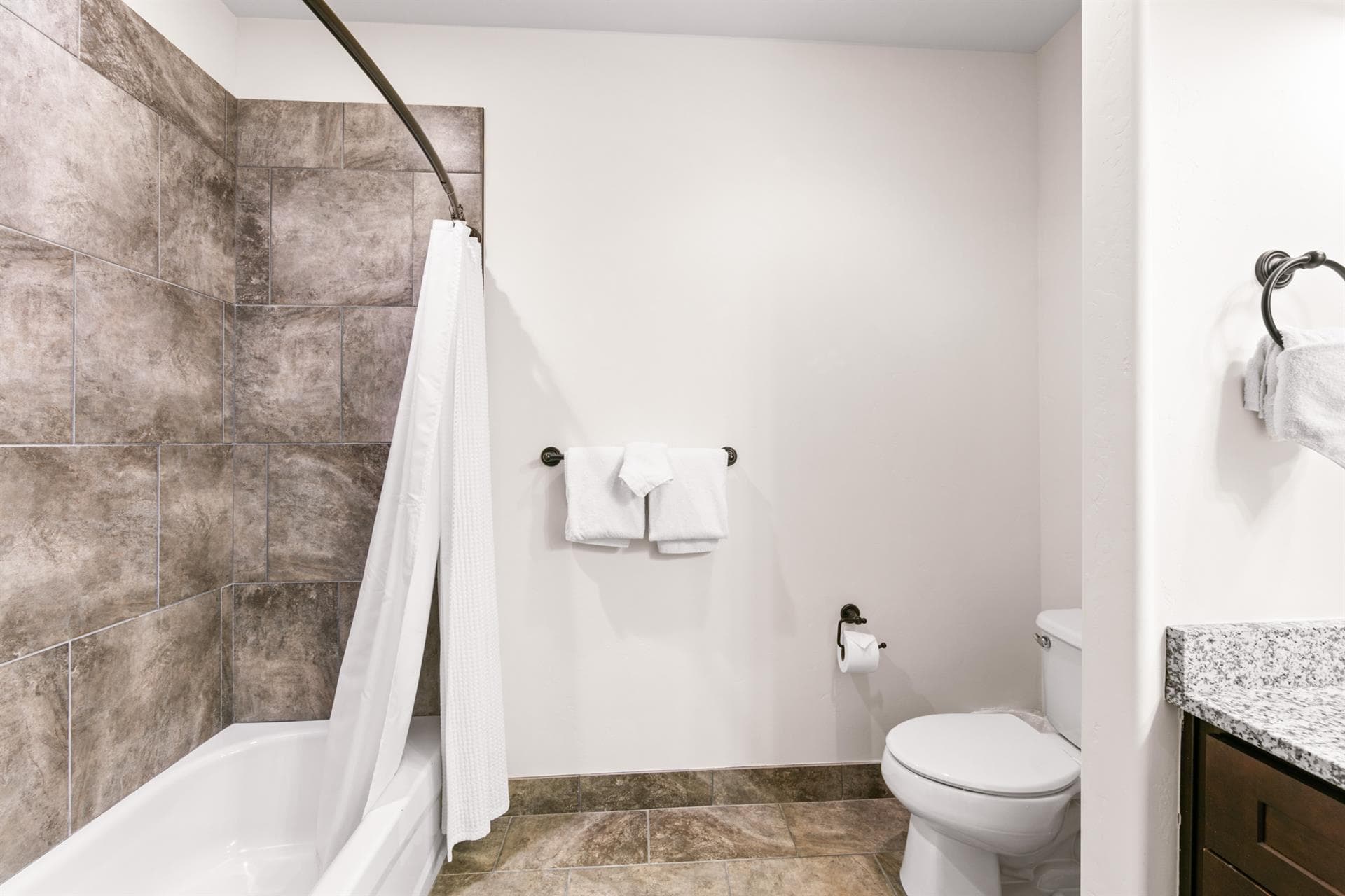 Alders Home - Image 18