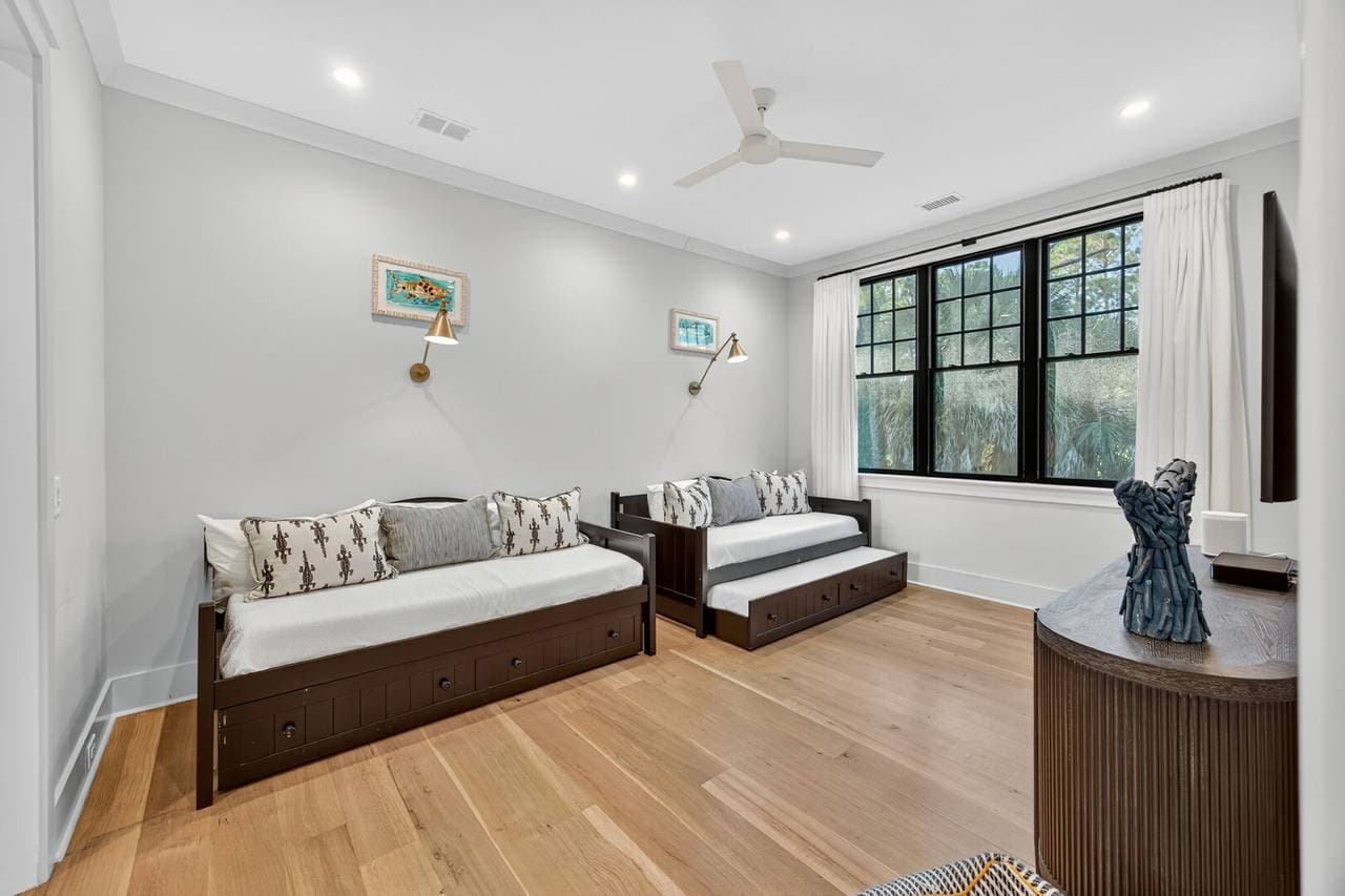 Snowy Egret Lane - Image 32