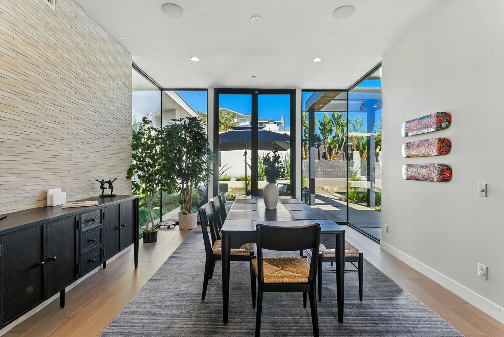 Coastal Paradise - Image 18