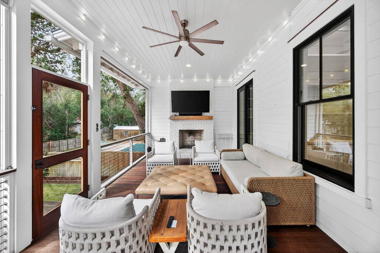 IOP Escape at 26th Avenue - Image 9