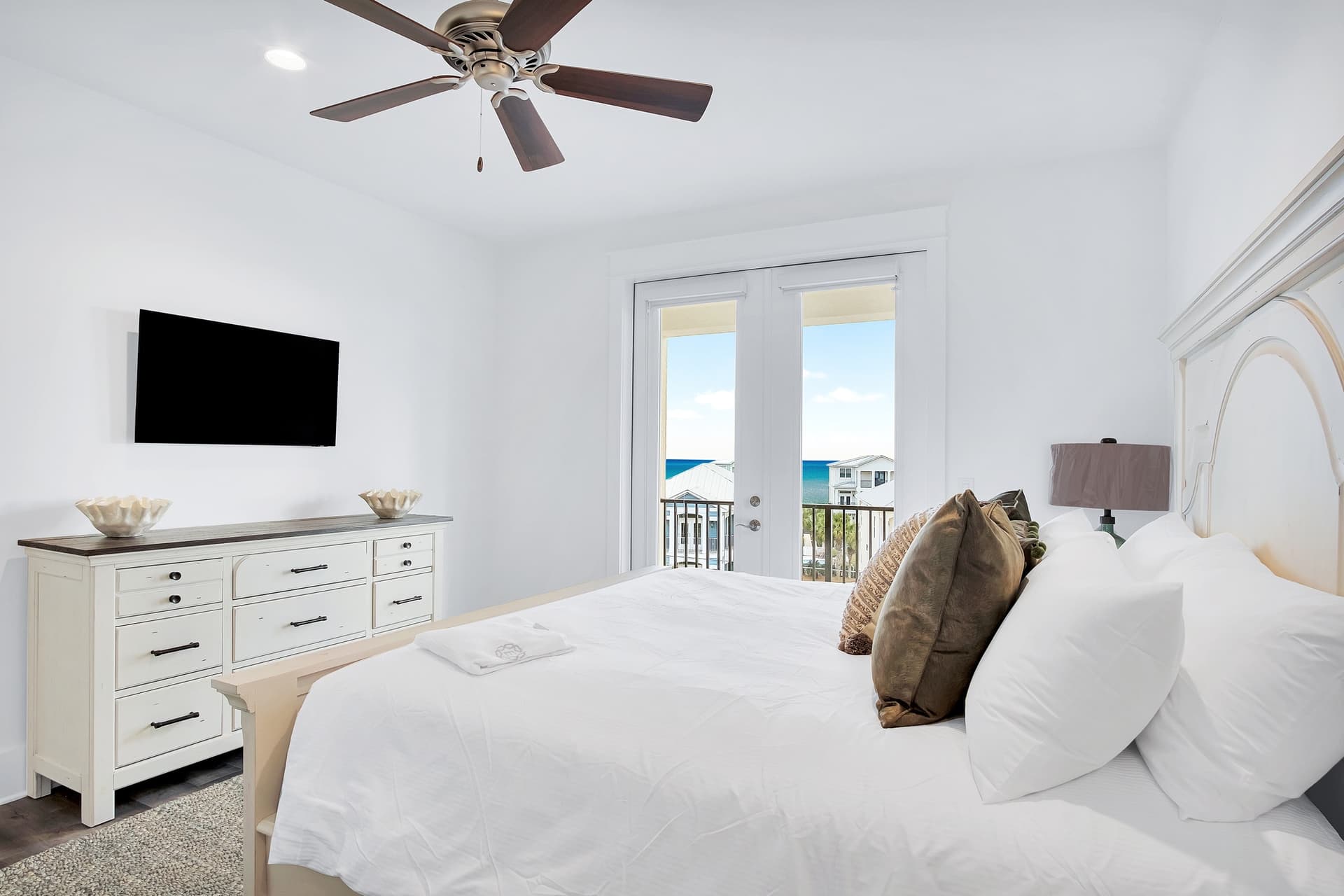 Aces High - Image 36