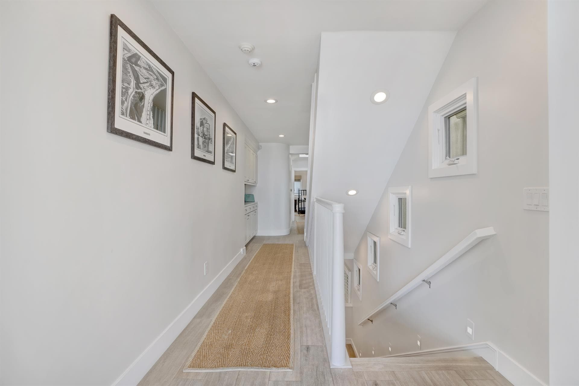 Catalina Oceanfront - Image 23