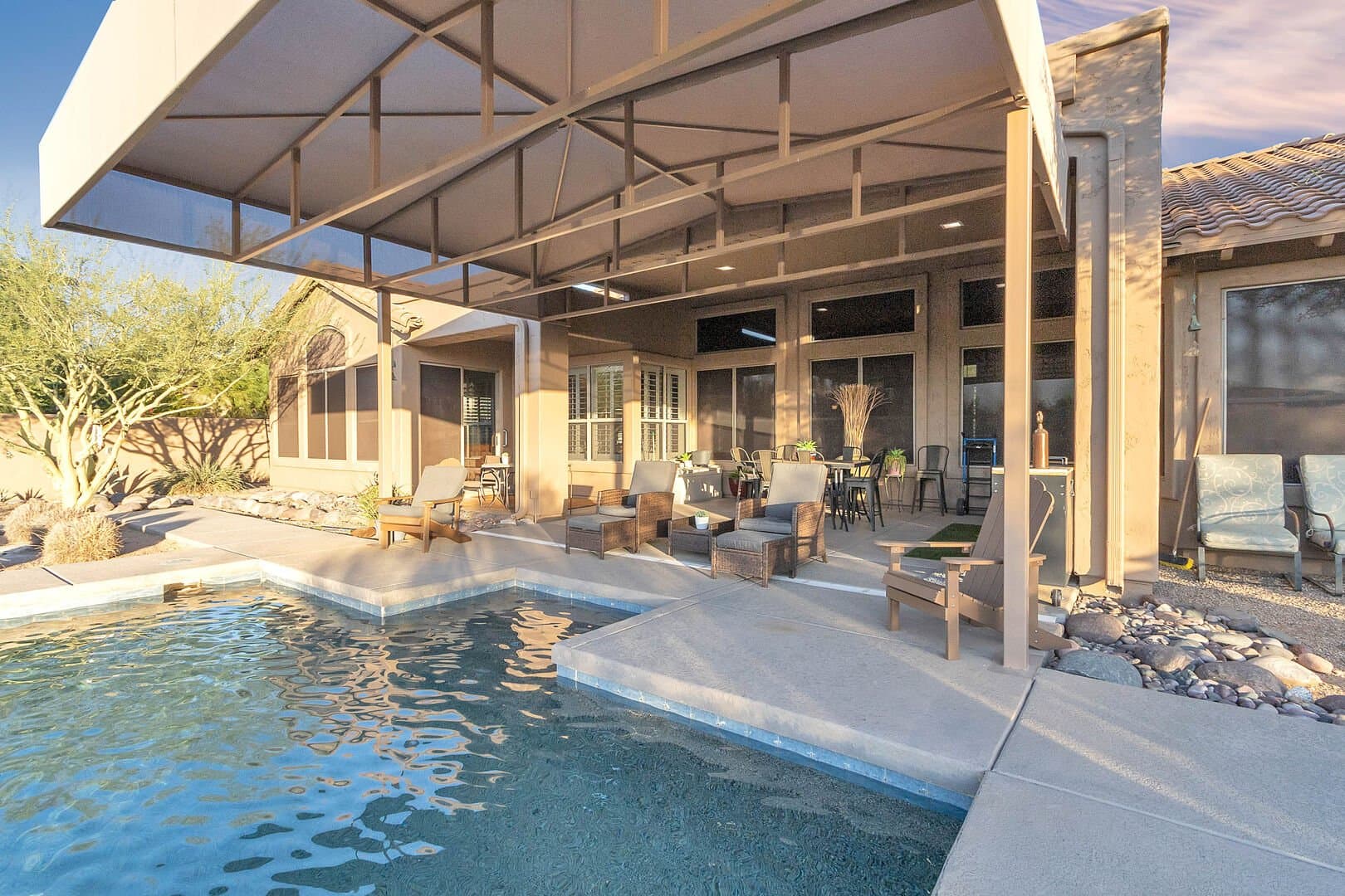 Scottsdale Redbird - Image 42