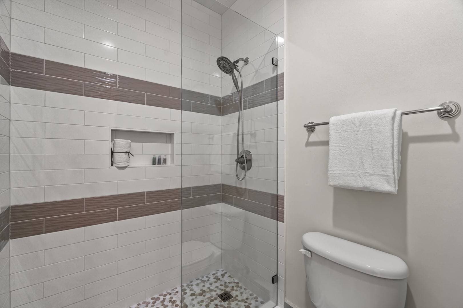 Sandy Buns - Image 22