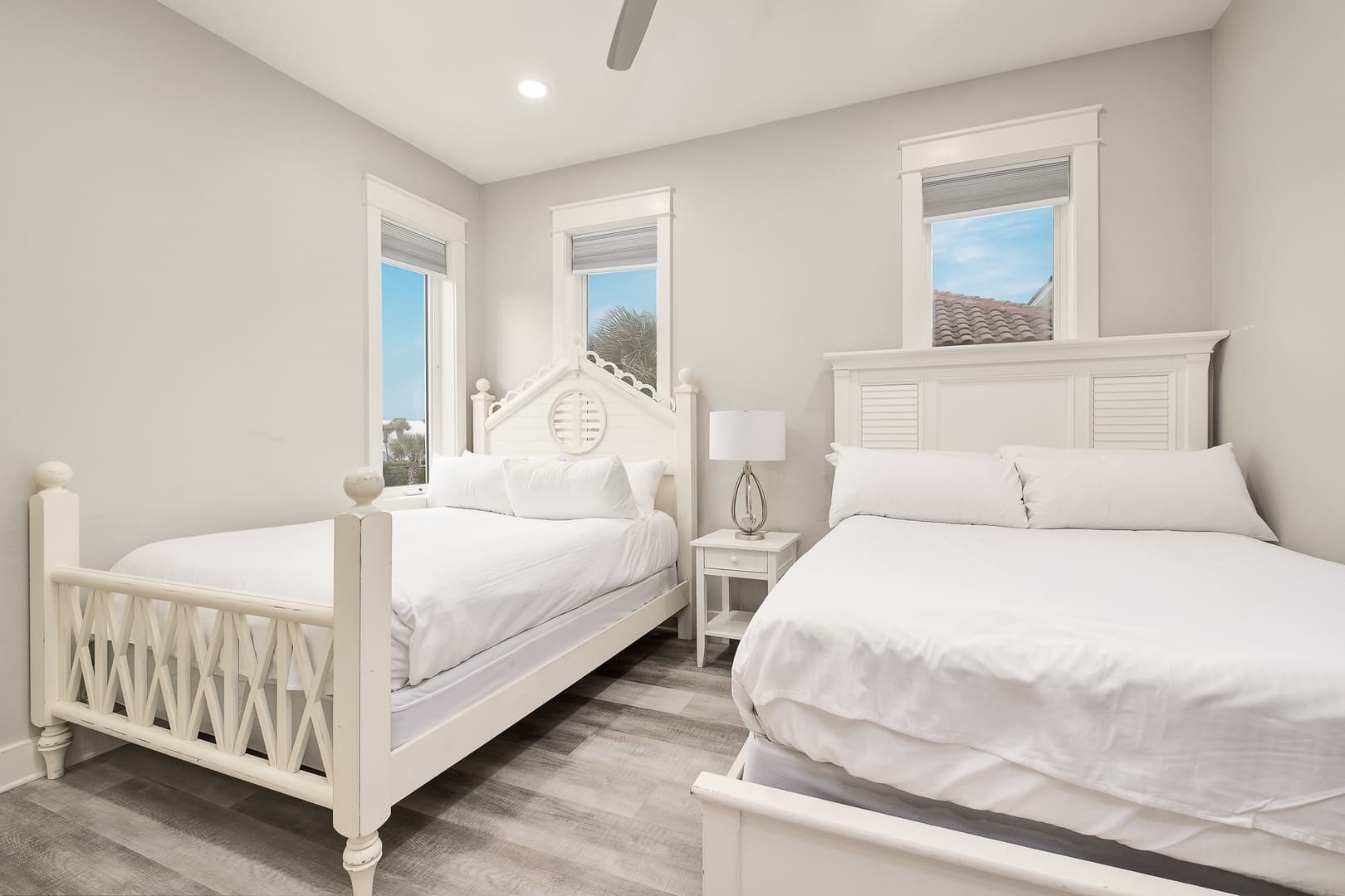 Latitudes - Image 20