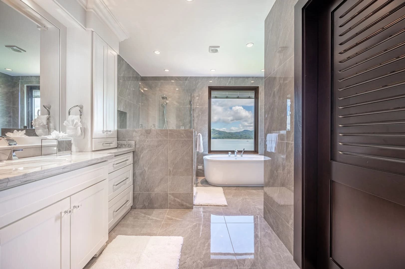 Splendor Penthouse #503 - Image 7