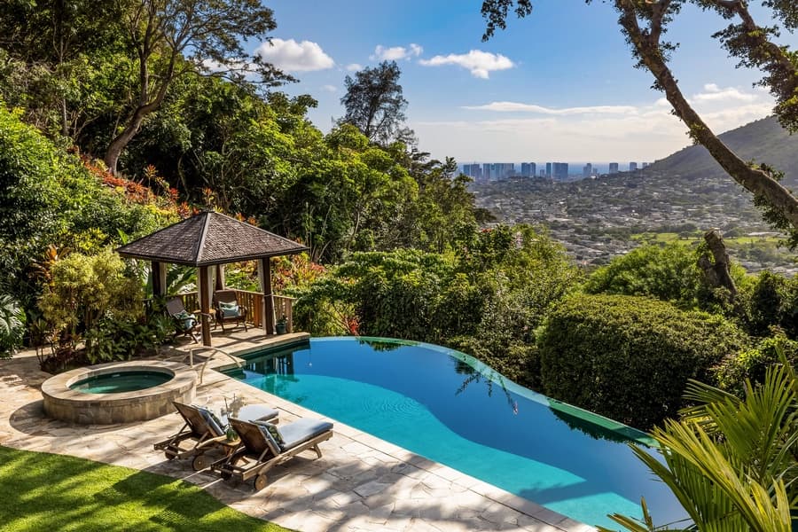 Manoa Royal Retreat - Image 2