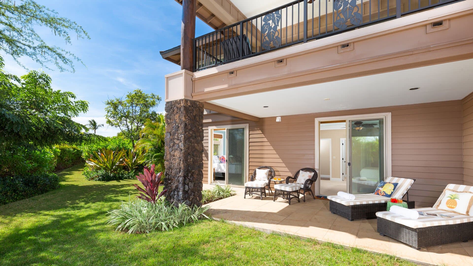 Pineapple Hale - Image 37