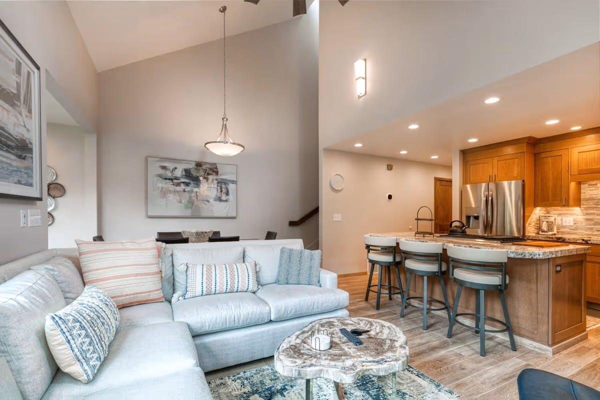 Slopeside Vista Loft - Image 4