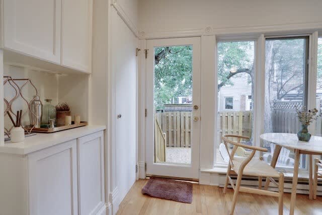 Capitol Comfort - Image 24