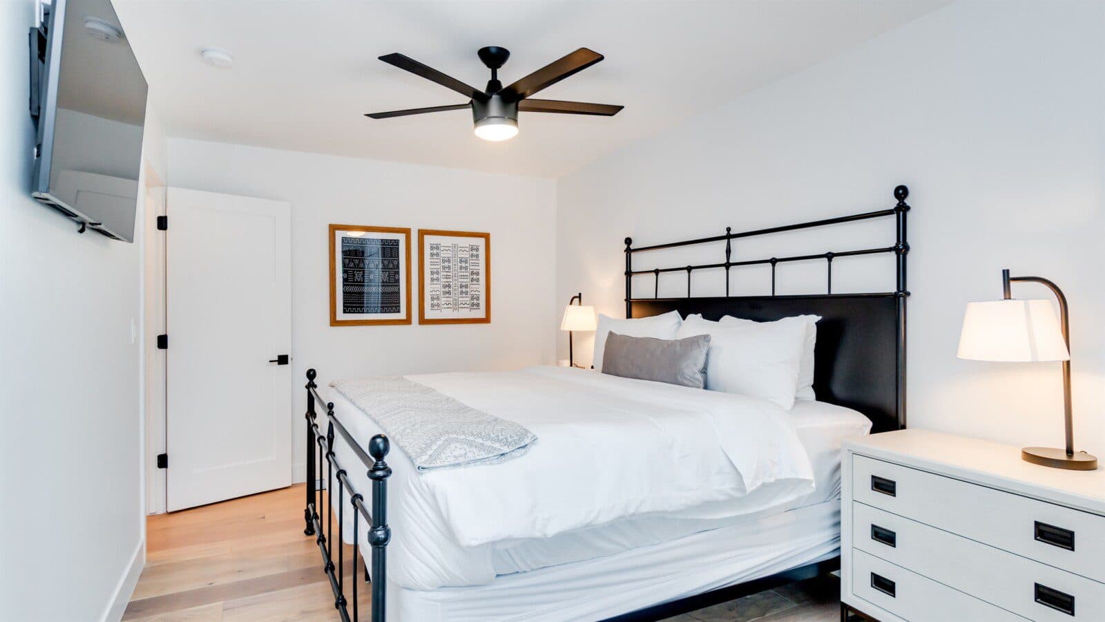 Elegance on the Green - Image 25