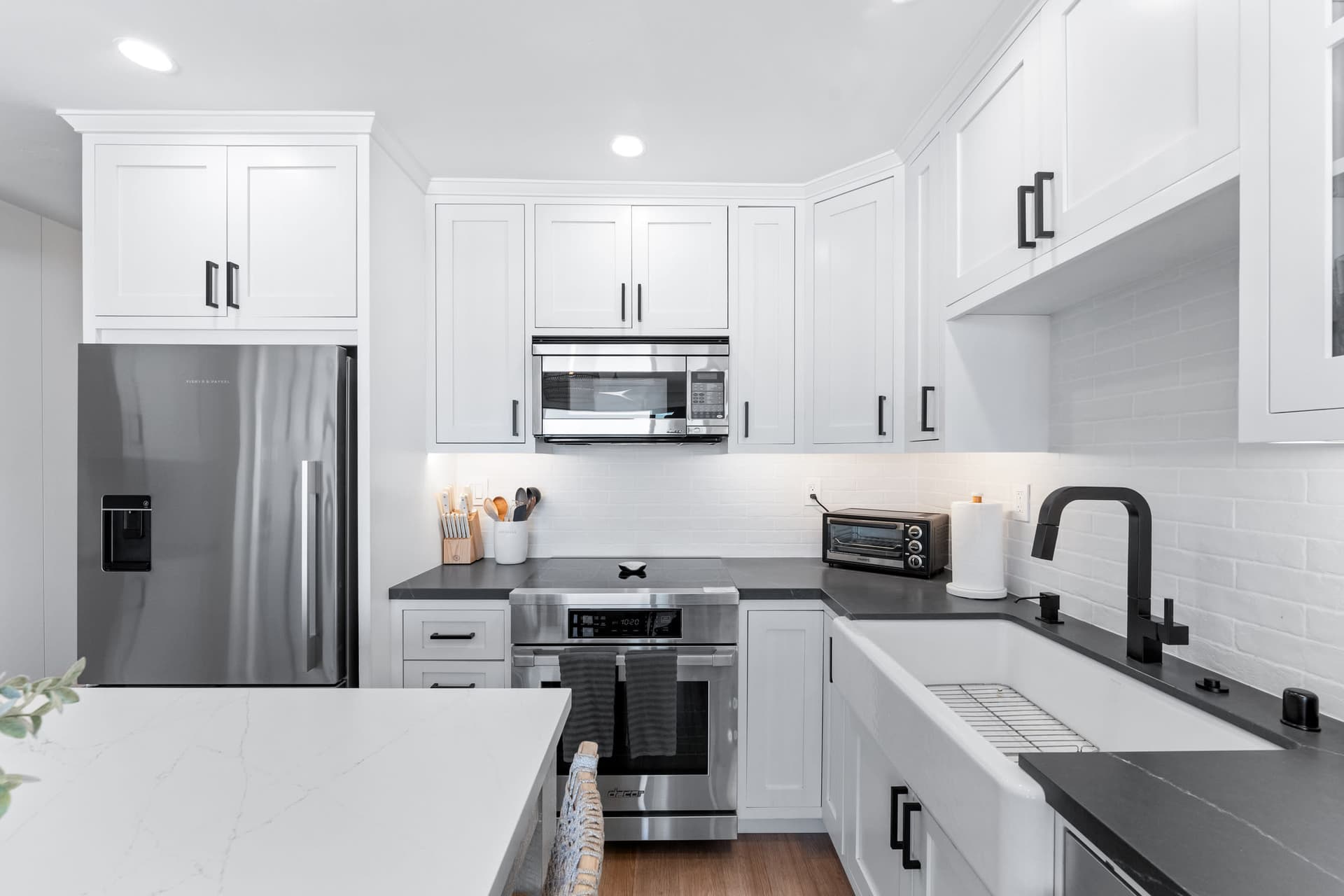 Oceanfront Right Masterpiece - Image 12