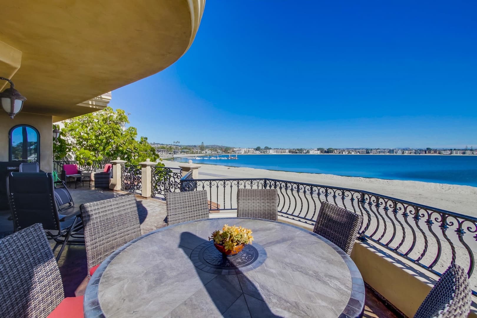 Italia House - Image 4