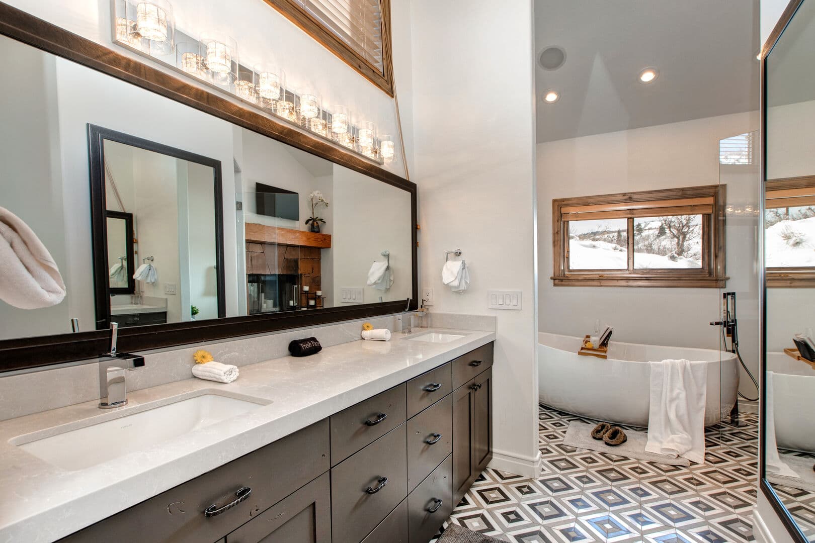 Old Town Overlook - Image 24