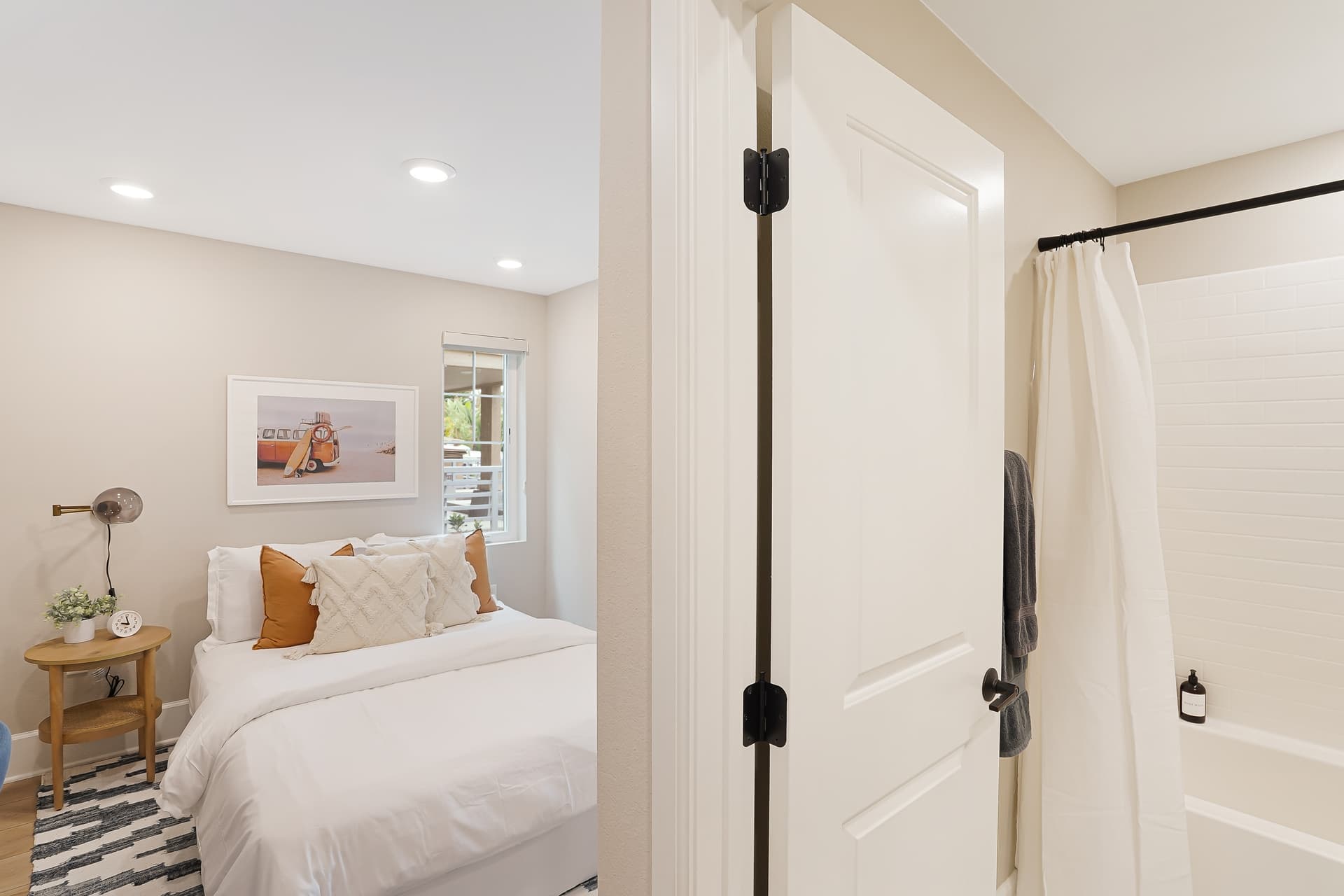 Bayside Cove Getaway - Image 34