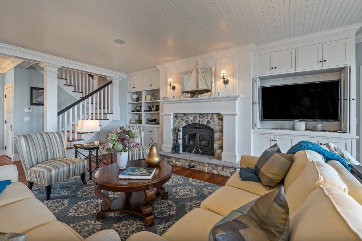 Goettelman's Lake House - Image 2