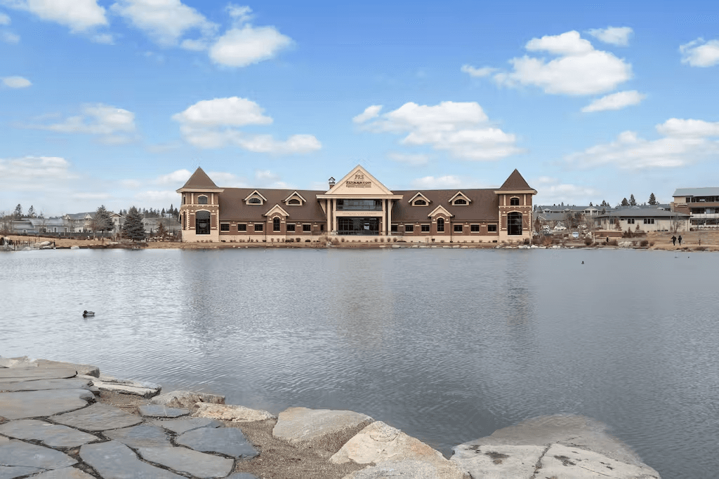 Fabulous Riverstone Retreat - Image 5