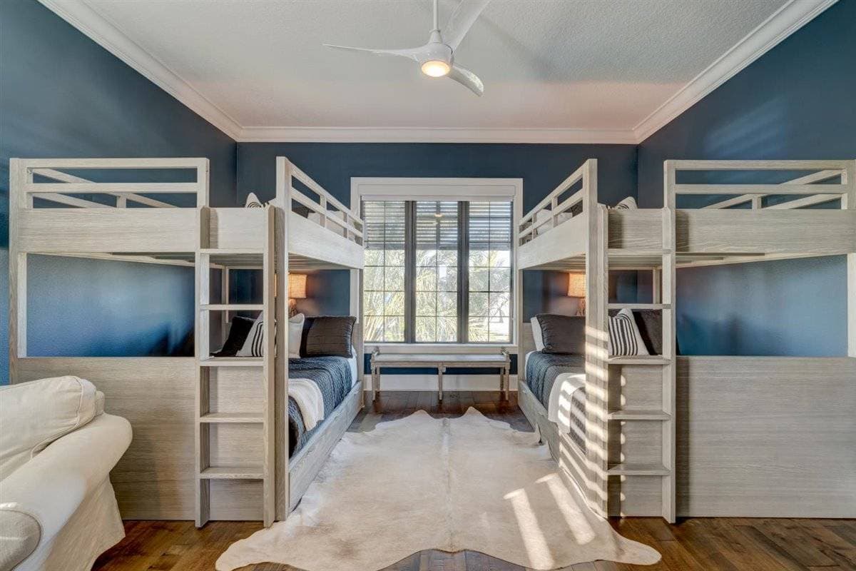 Bayside Paradise Mansion - Image 48