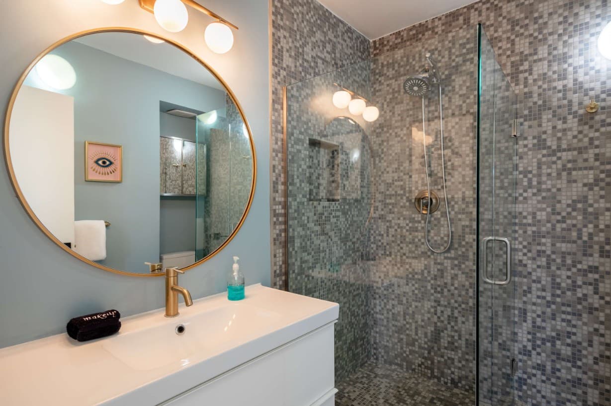 Hugh Kaptur's Mid Century Modern Oasis - Image 19