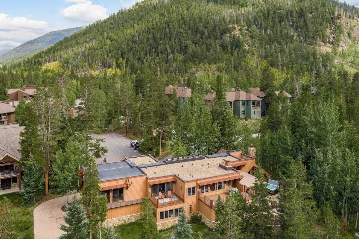 Four Sisters - Image 104