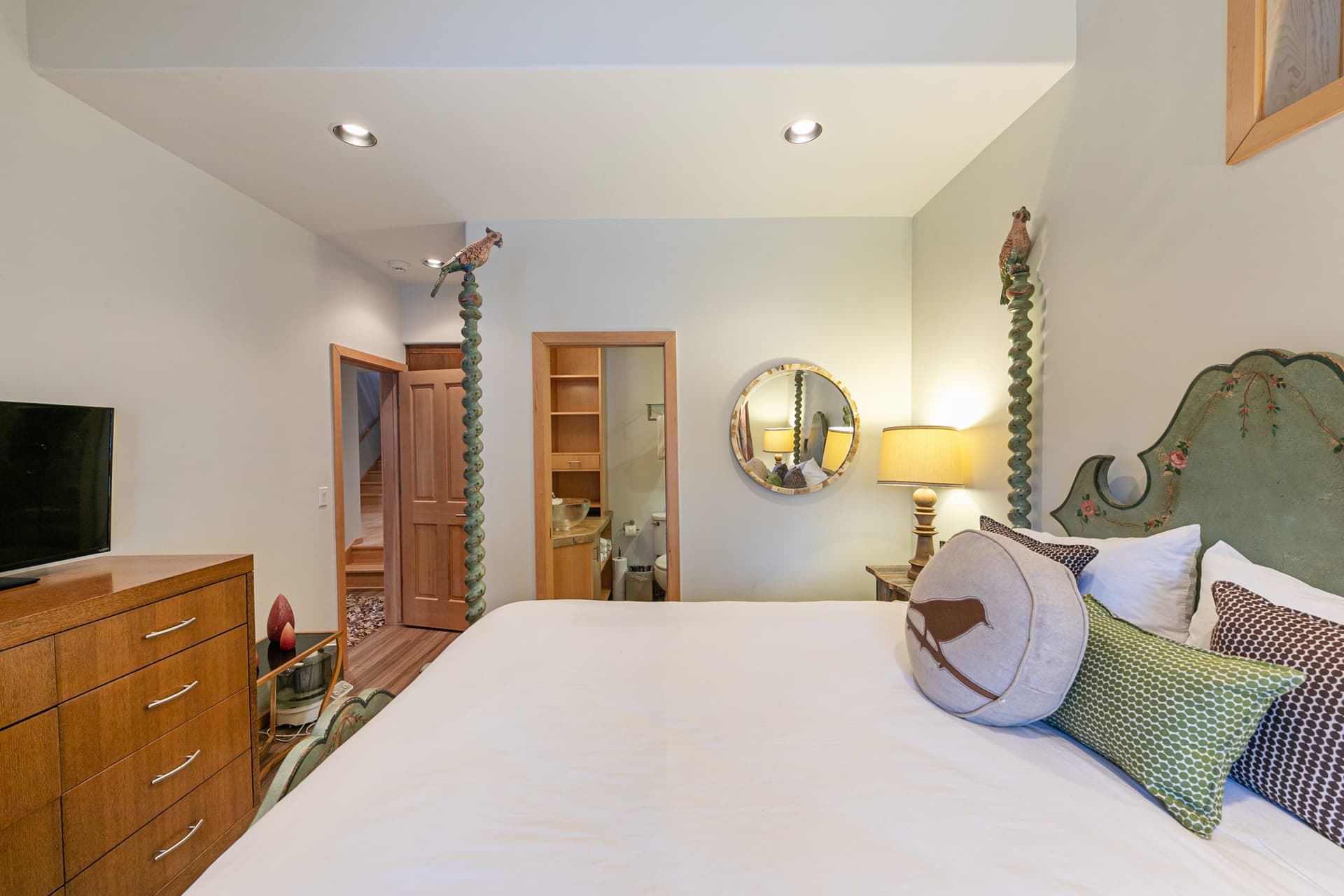 Bright Alpine Retreat - Image 30