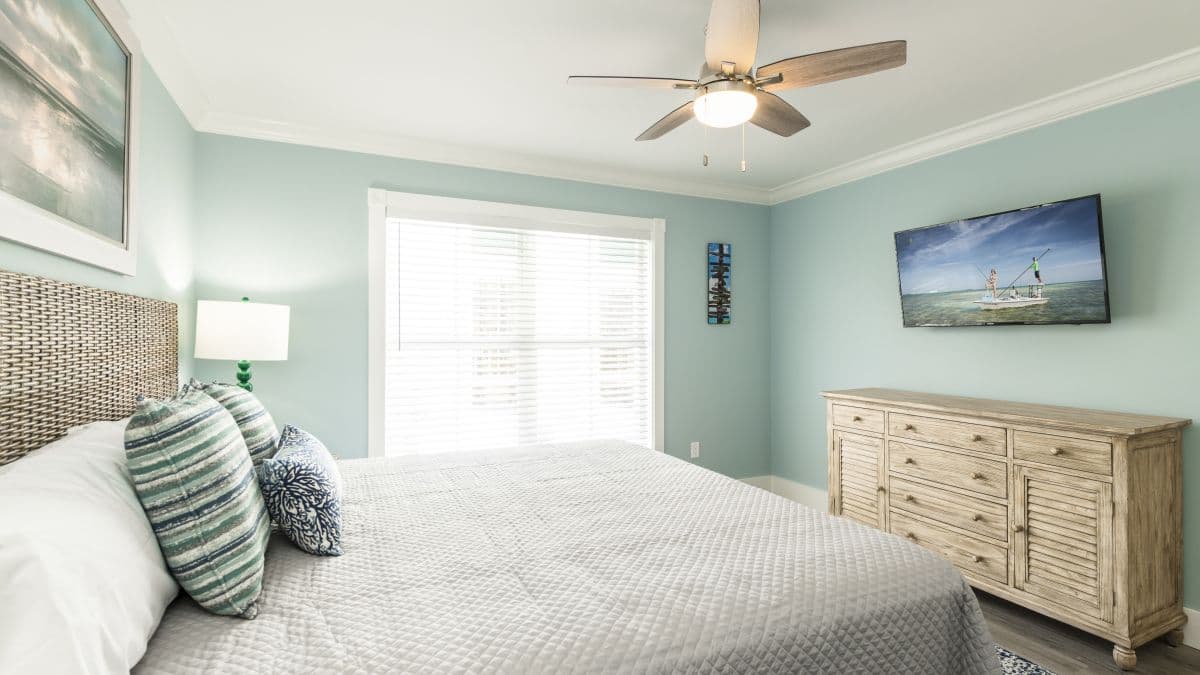 Upper Sunset North - Image 14