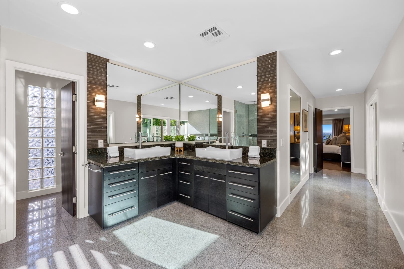 Endless Panorama - Image 24