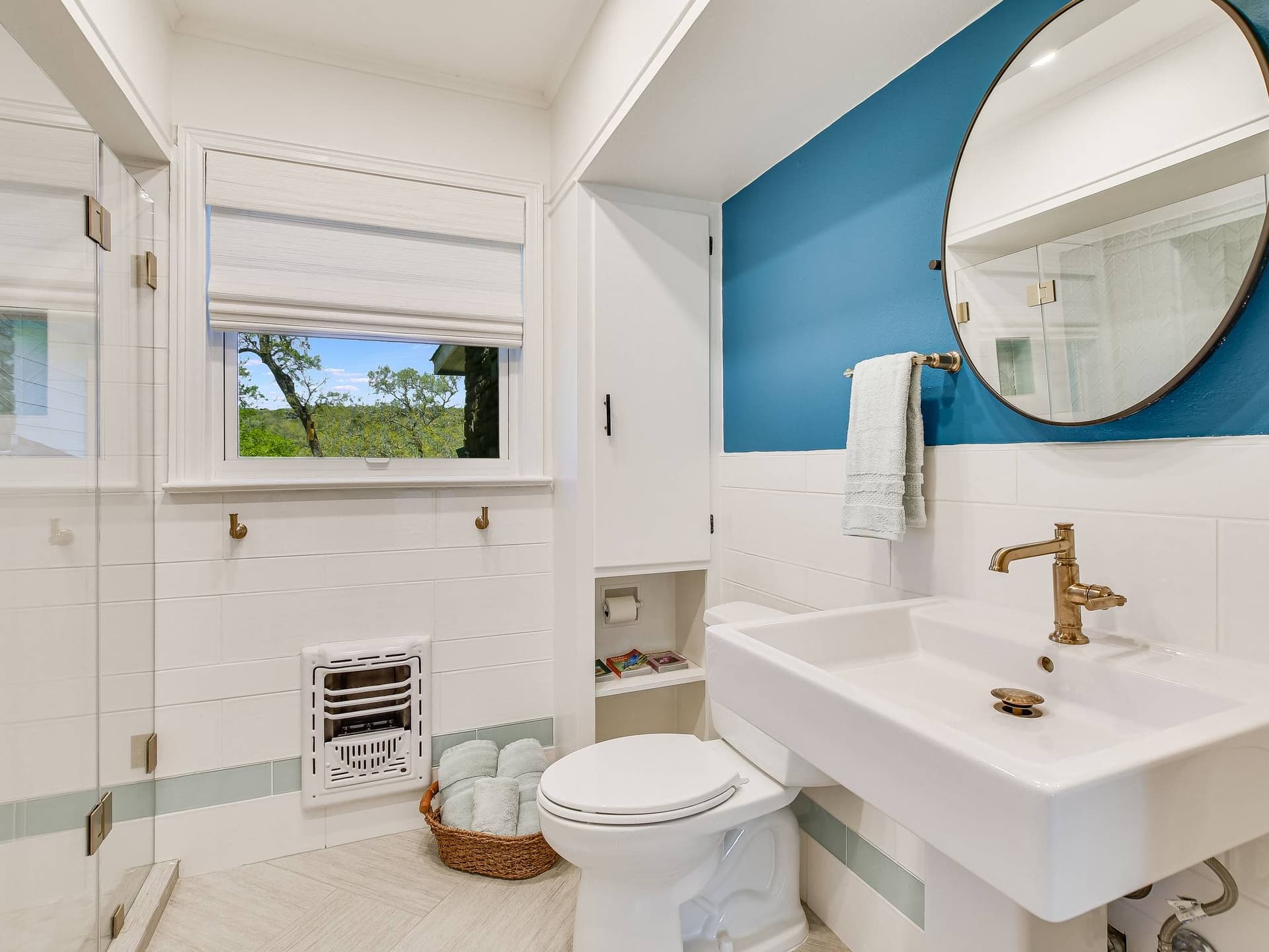 Authentic Westlake - Image 31