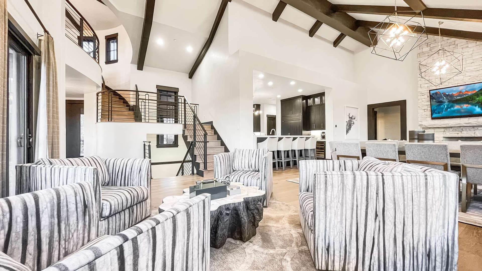 Grande Vistas Estate - Image 15