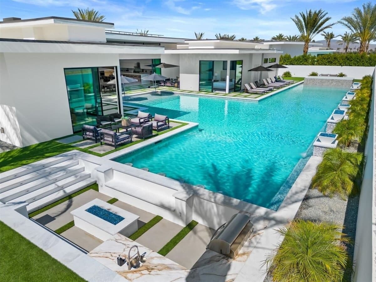 Bravo Villa #11 - Image 1