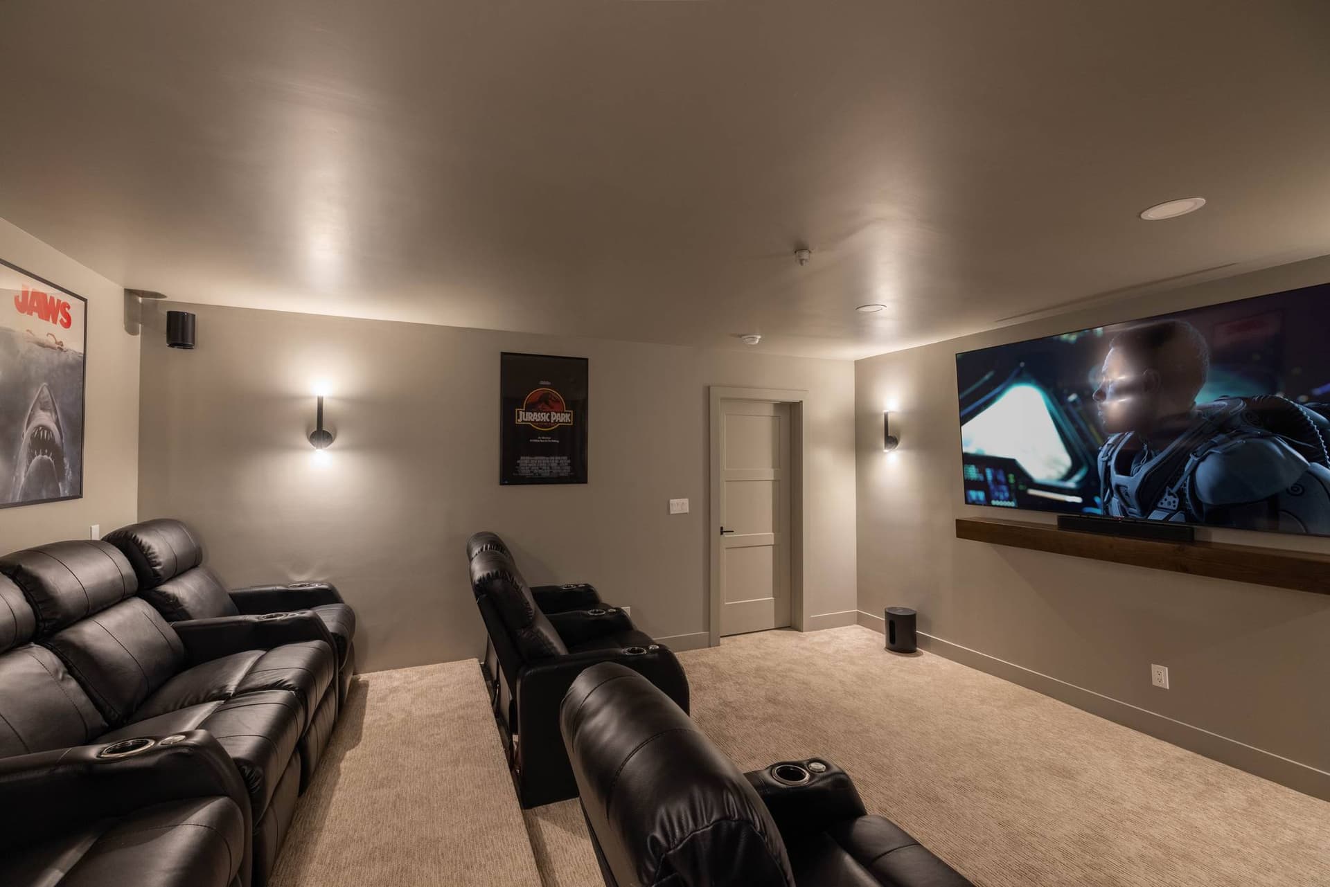 Estate on Harmony - Image 25