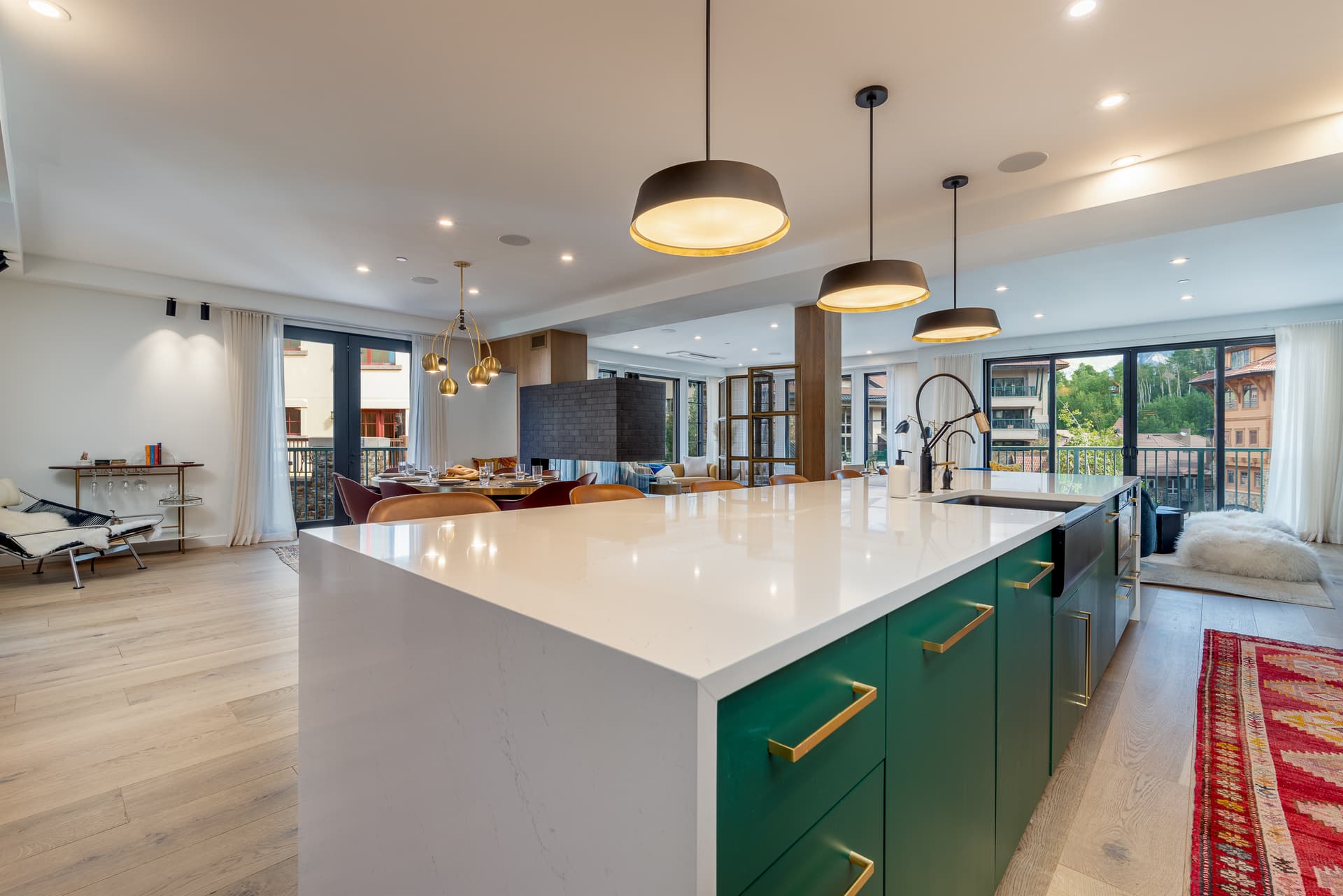 Sky High at the Plaza - Image 17