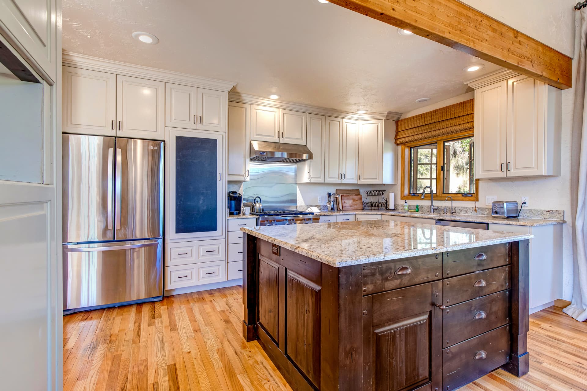 Mountain Hillside Manor - Image 6