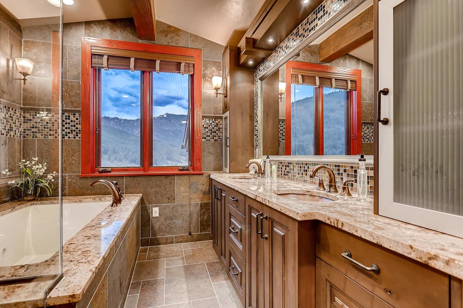 Snow Manor - Image 22