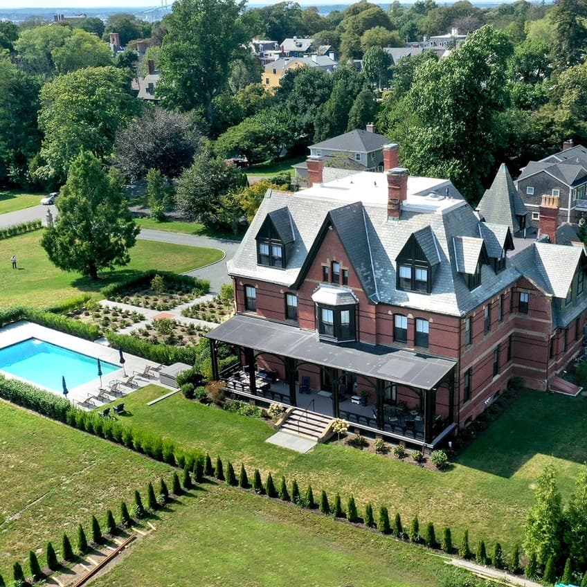 Cliffside Estate - Image 1