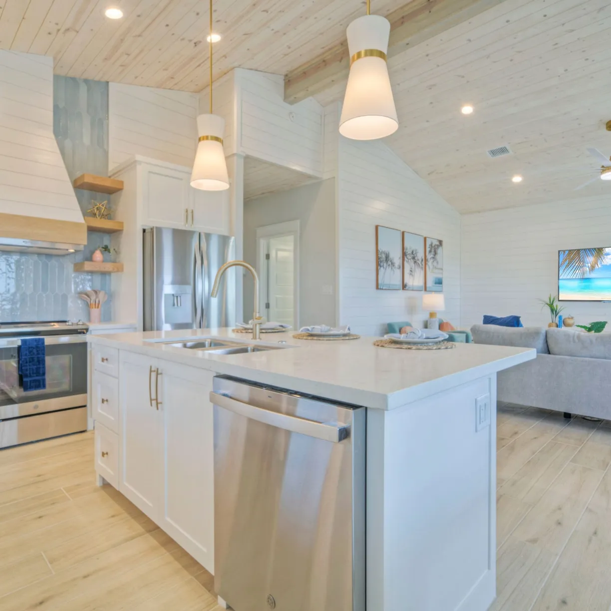 Flirty Flamingo - Image 12