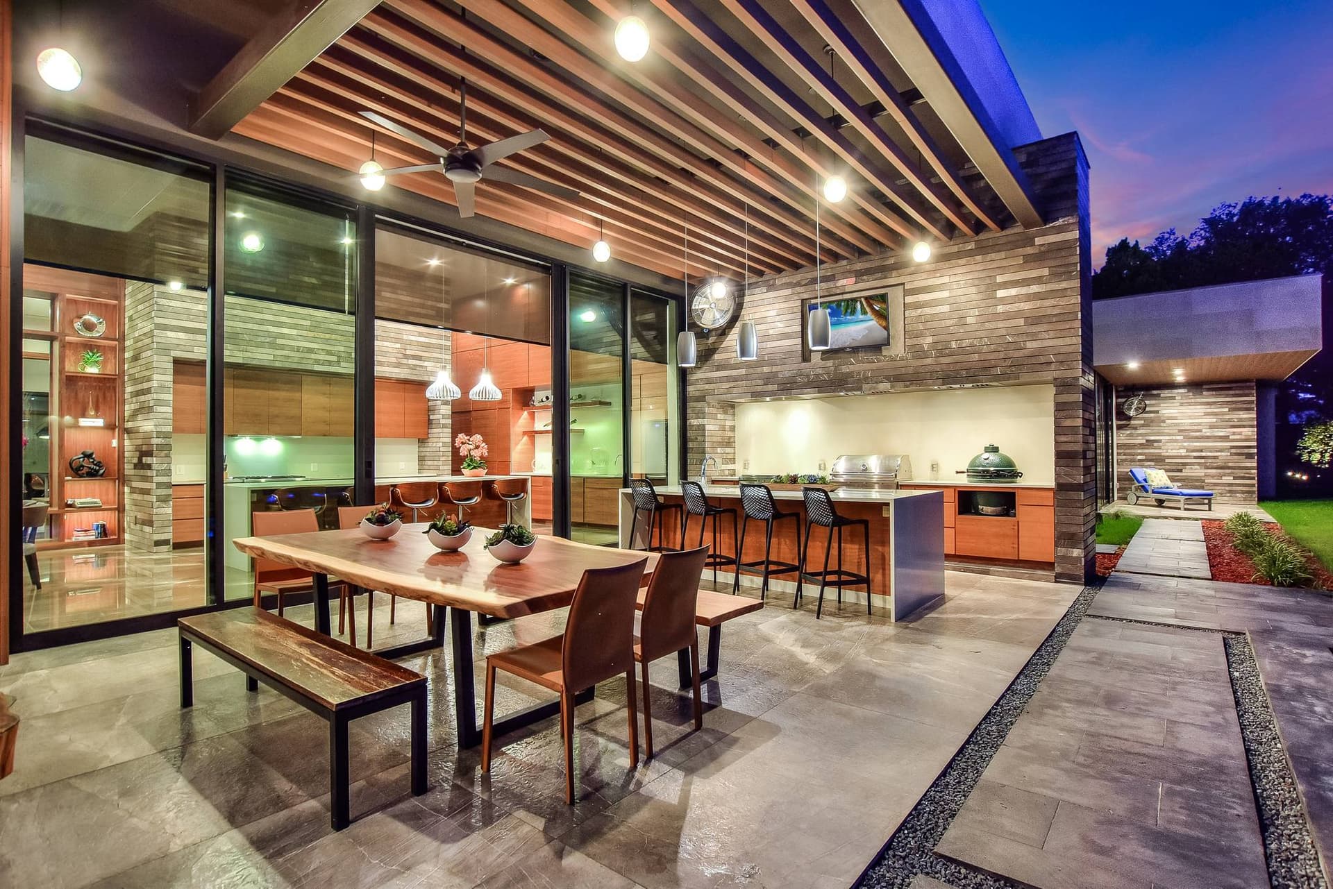 Austin Pinnacle - Image 9