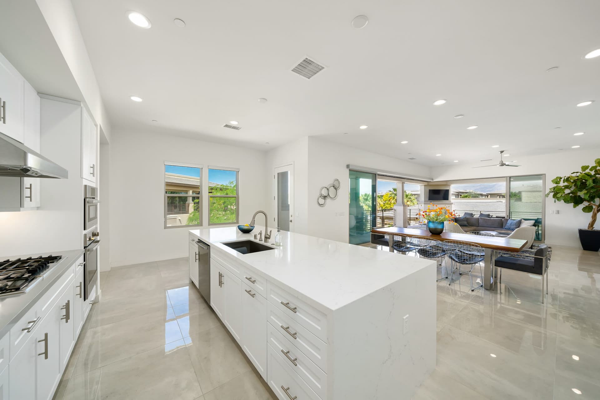 Stay Savvy in Palm Desert - Image 12