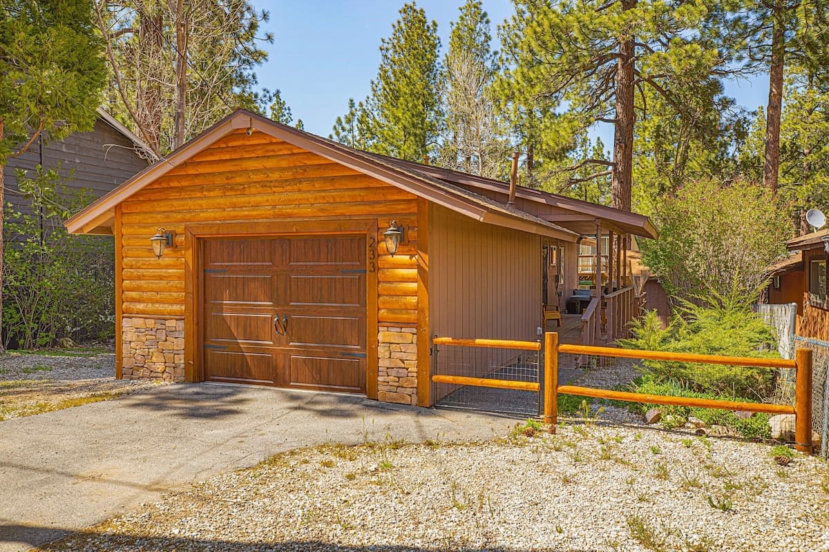 Country Club Cabin #357 - Image 17