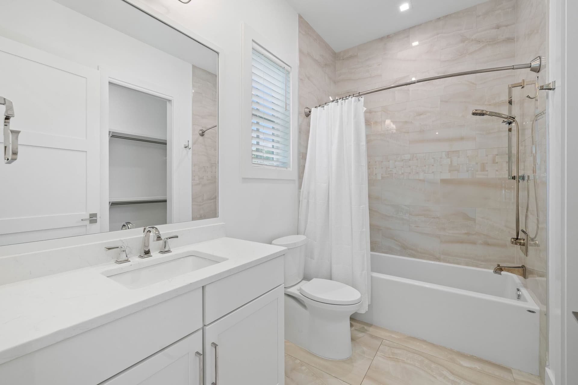 Eyes on Sunrise - Image 32