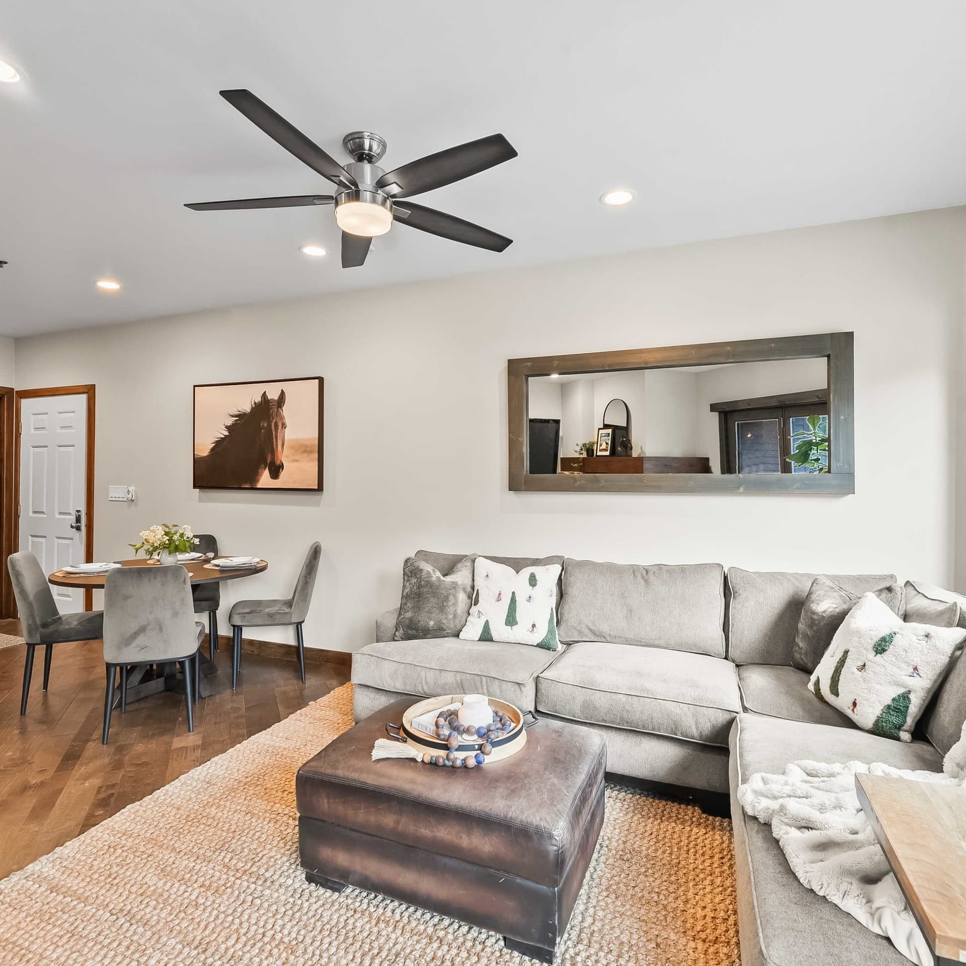 Summit Solace Chalet - Image 2