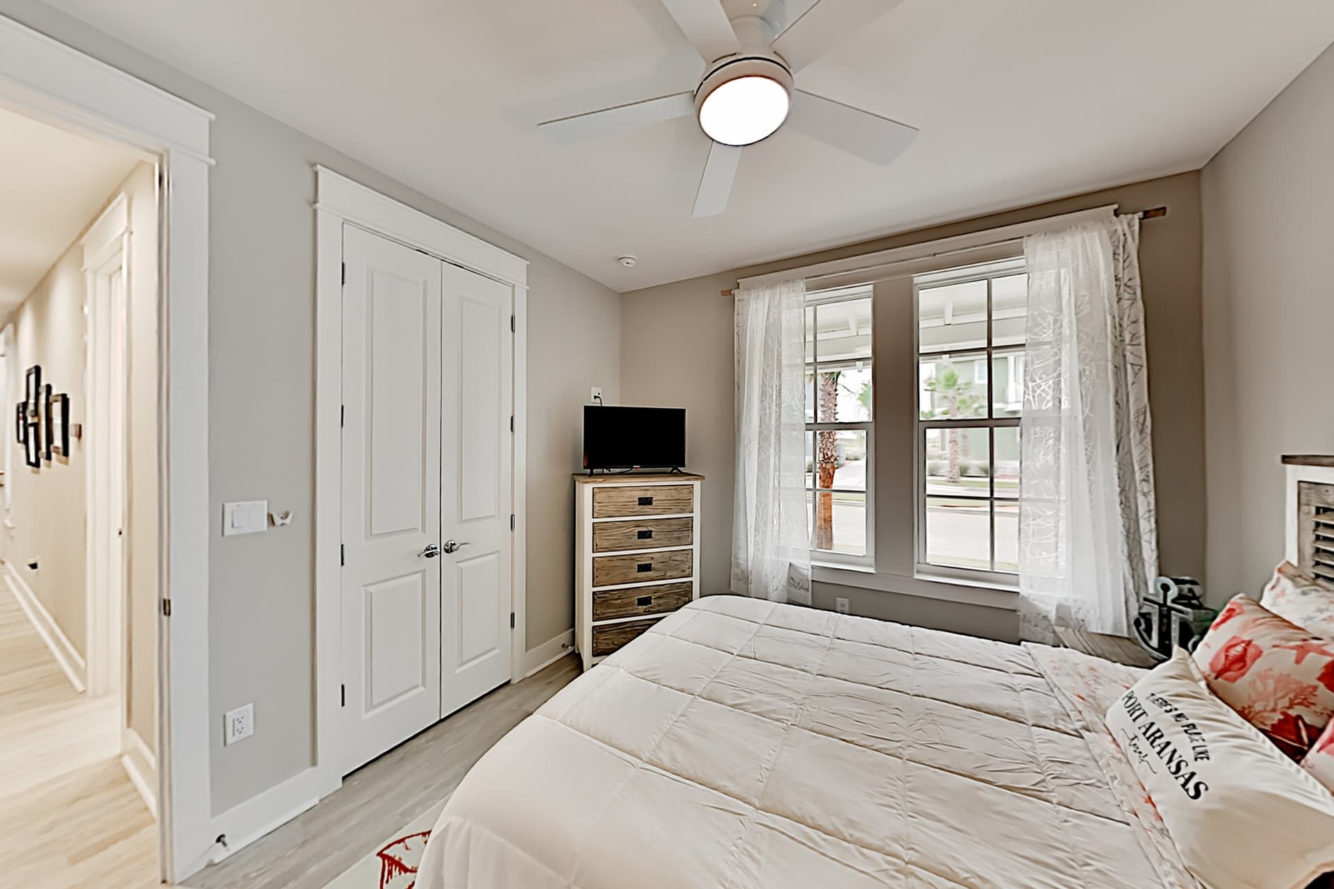 Crab Manor - Image 27