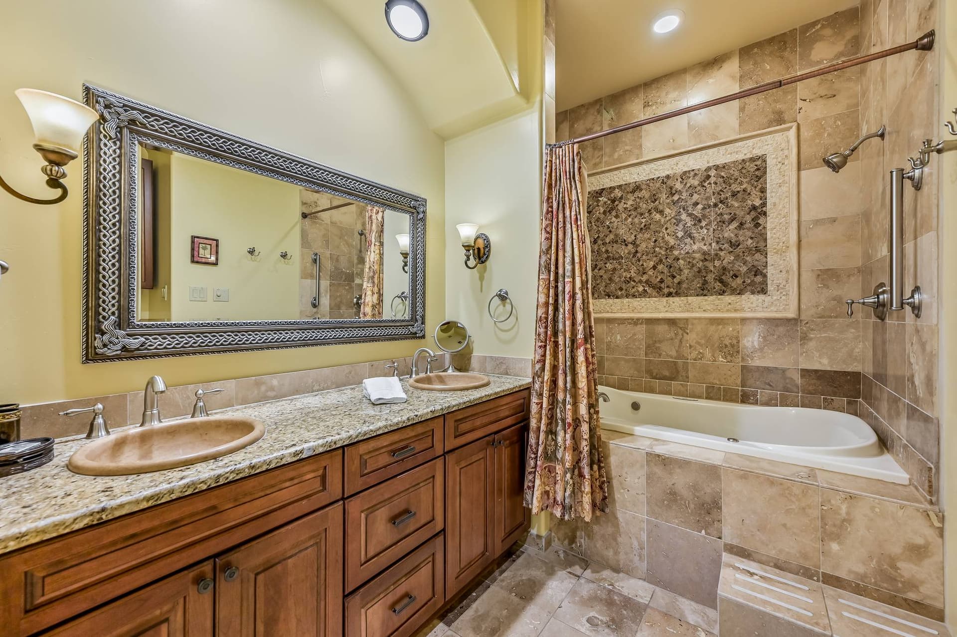 Palms on Lake Travis - Image 41