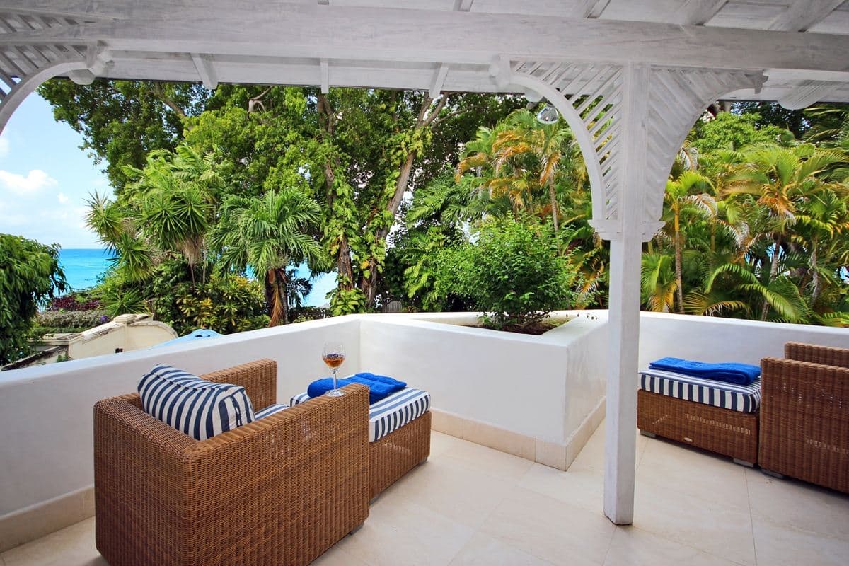 Red Hibiscus Home - Image 3