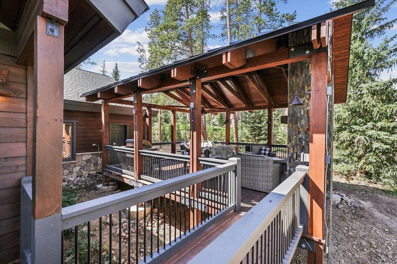 Pine Needle Lodge - Image 38