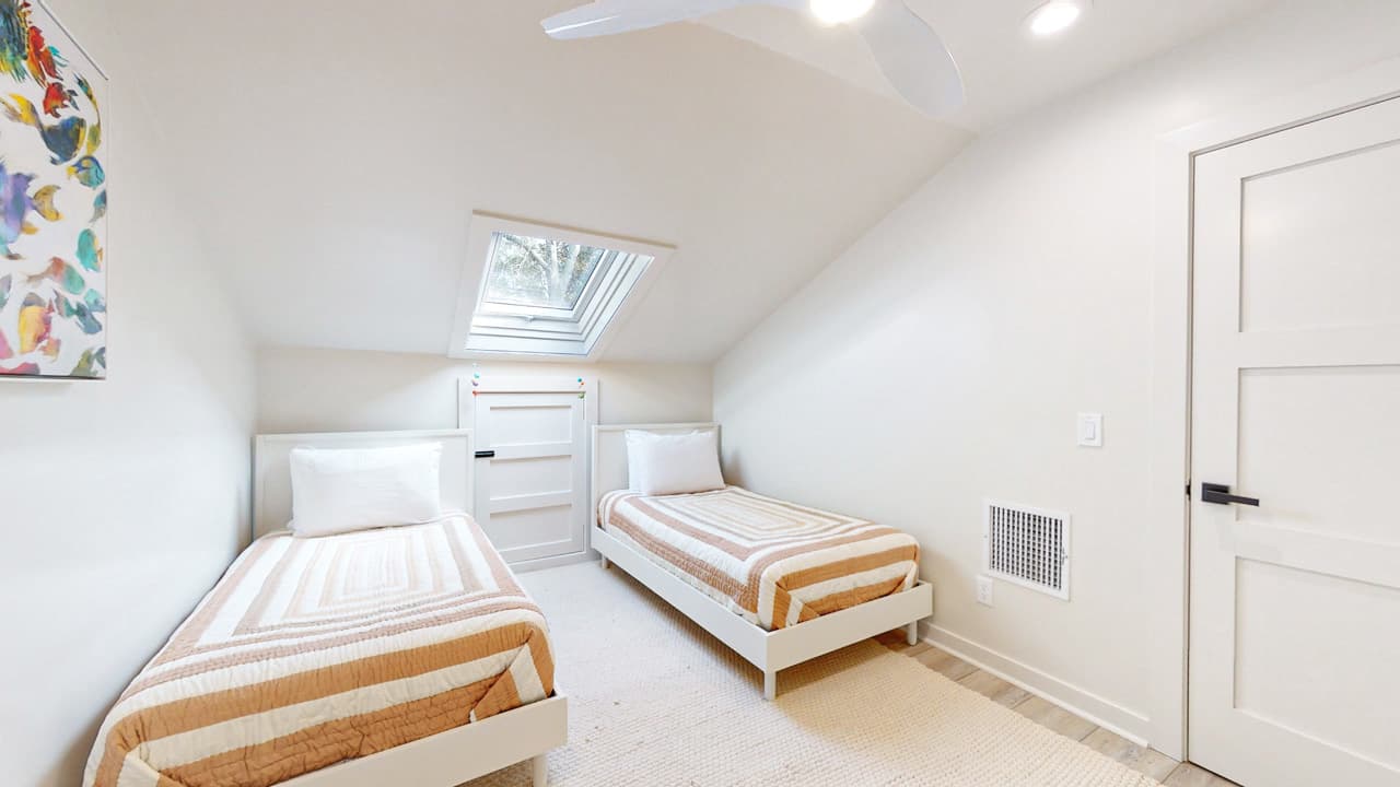 Blue Cove House - Image 6