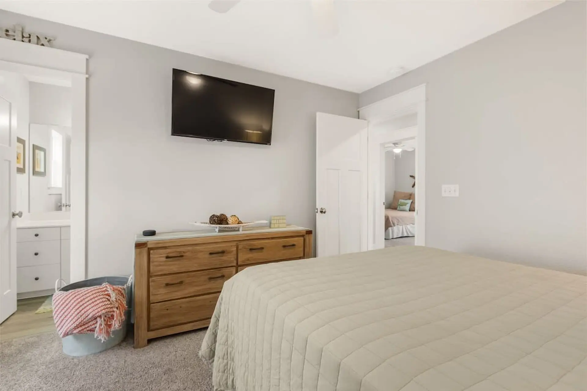 Chipwrecked - Image 29