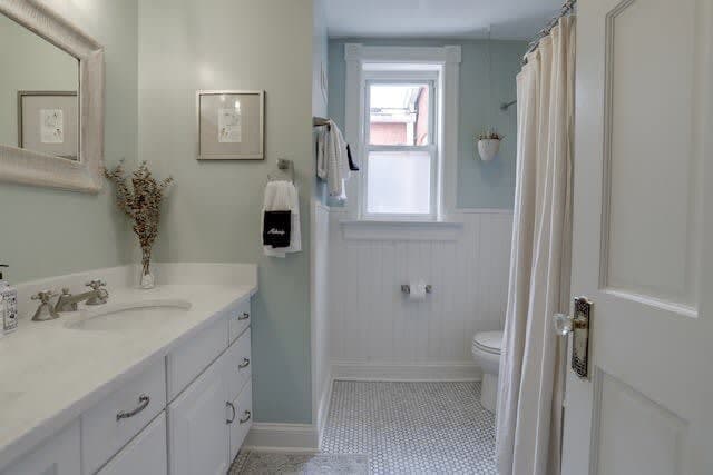 Capitol Comfort - Image 57